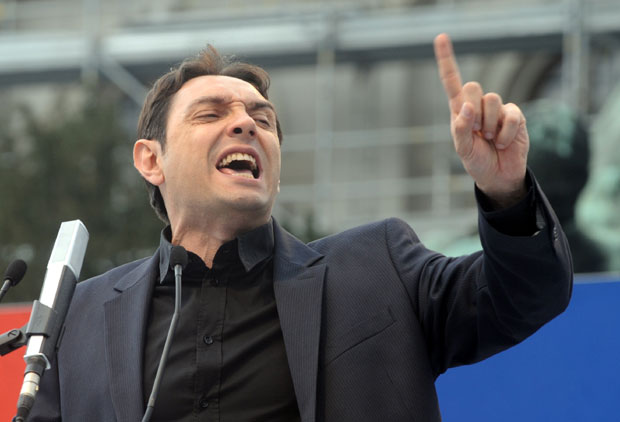 Вулин: Борба је иза и испред нас